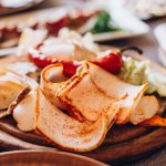 Как да осолите свинска мас по украински в буркан: ще